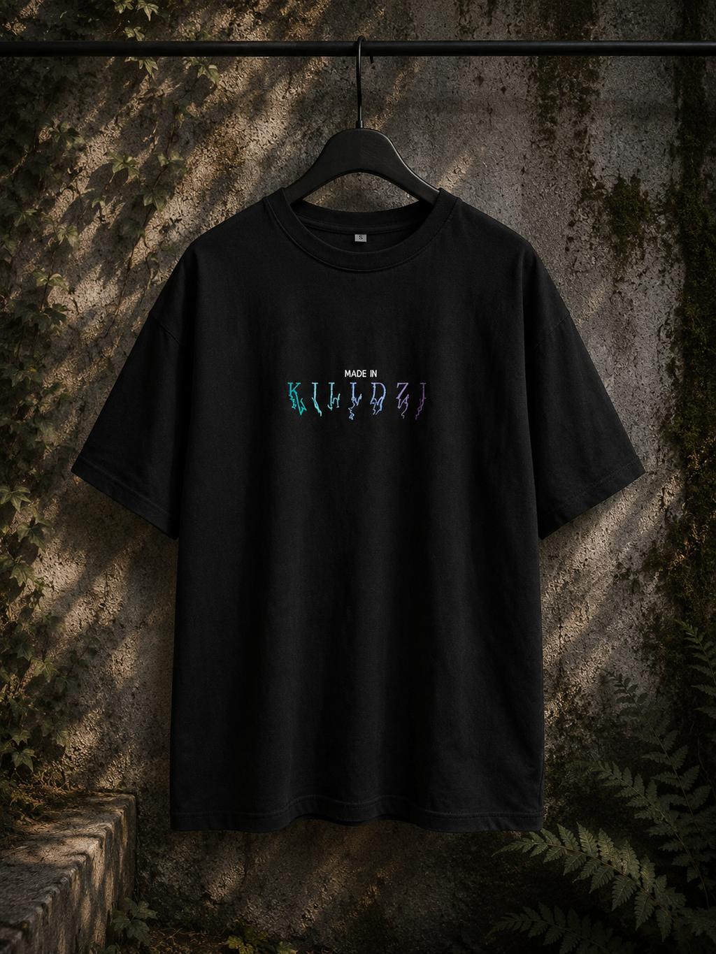 T-shirt oversize noir Basics Made in Killdzi avec logo brodé, collection Control.